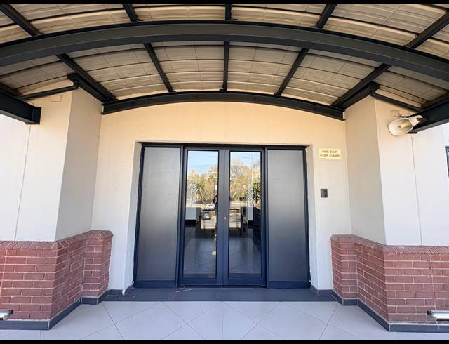 750M² OFFICE TO LET IN FOURWAYS